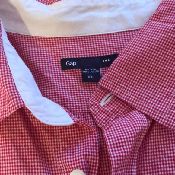 Men’s Gap Button down - Picture 2 of 2